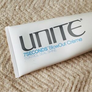 UNITE 7 SECONDS BlowOut Creme